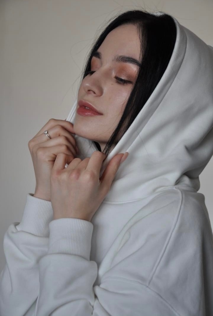 Пошив футболок, худи, платьев
