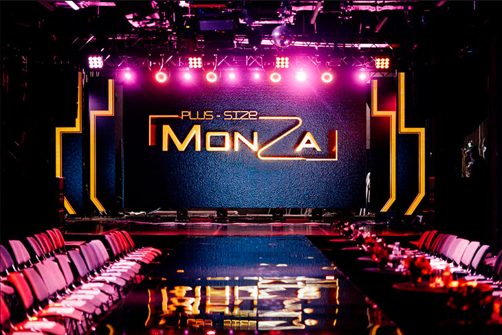 О закрытом показе новогодней коллекции женской одежды size Mono-Stil и бренда Monza