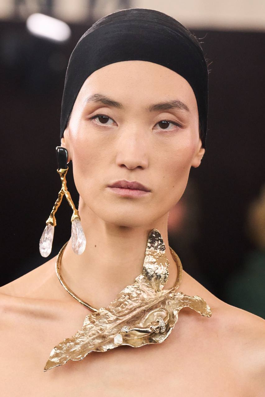 Украшения от Schiaparelli