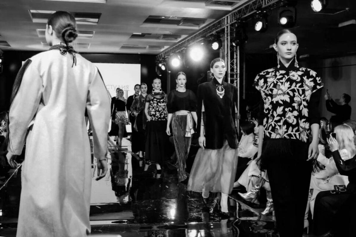 Летний показ Volga Fashion Show в Уфе: башкирские пейзажи, подсолнухи и шоу холостяков