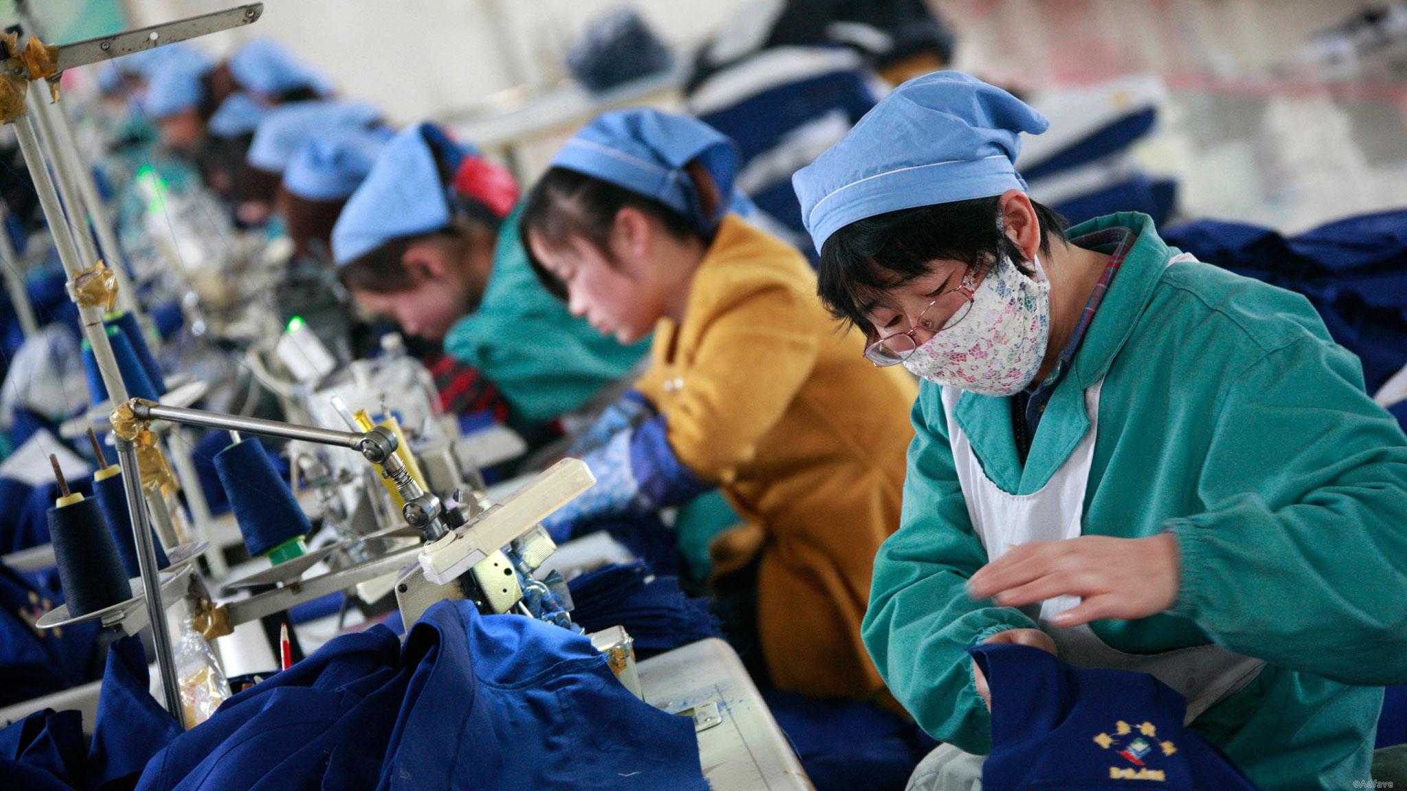 Промышленные отрасли китая. Текстильная промышленность Китая. Легкая промышленность Китая. Швейная промышленность в Китае. Легкая промышленность Японии.