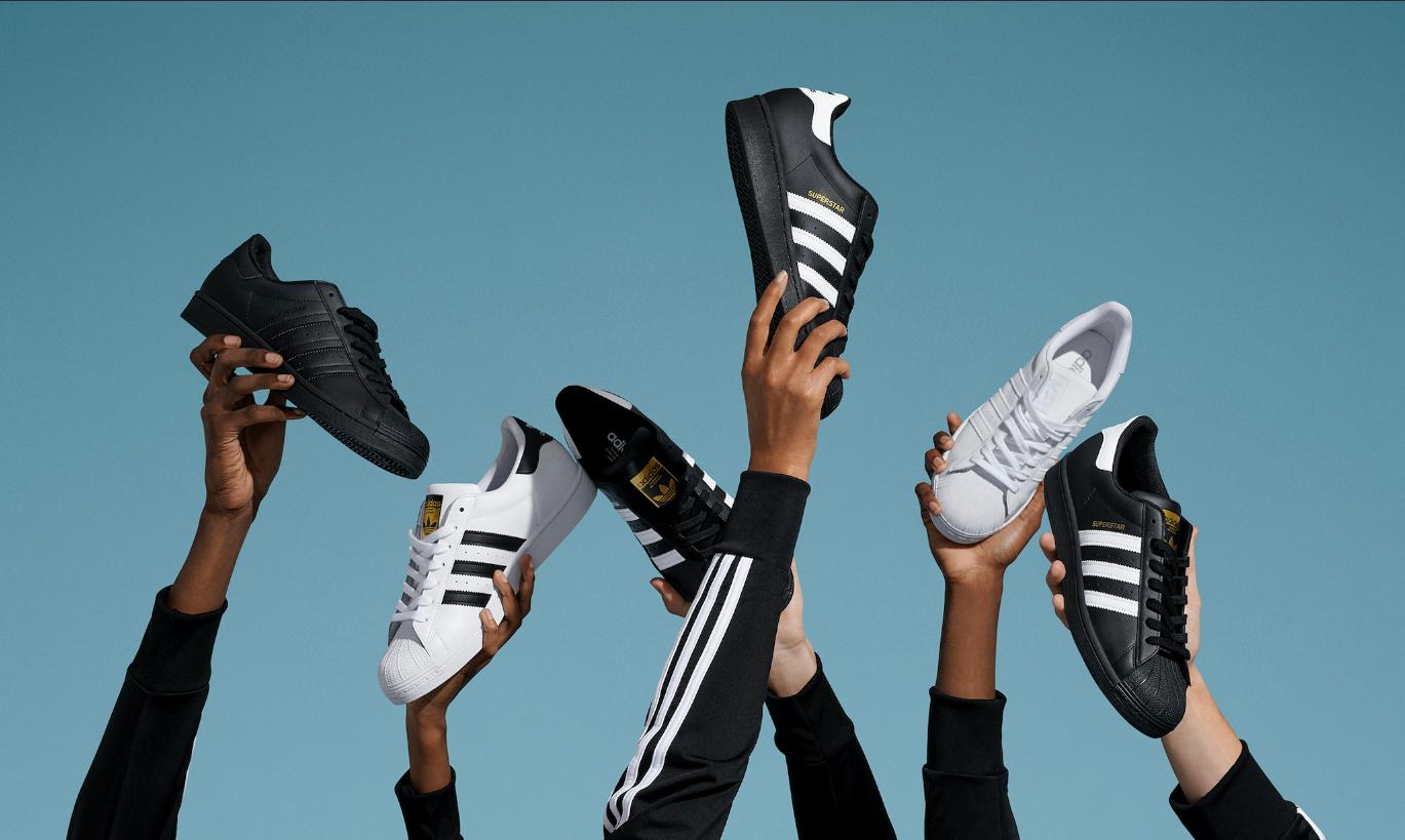 Adidas выплатит долги сотрудникам закрытых магазинов в России