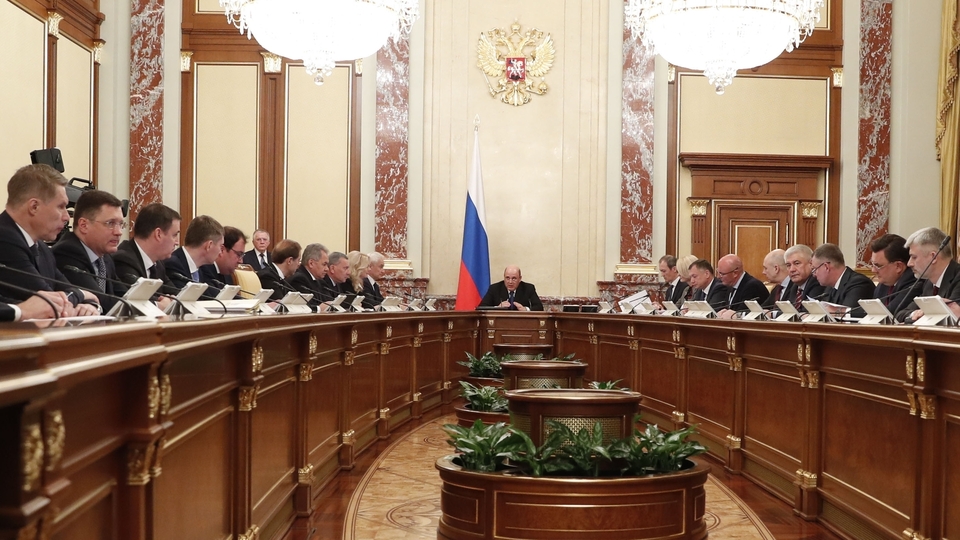 Правительство РФ представило постановление о дофинансировании банков для кредитования системообразующих предприятий