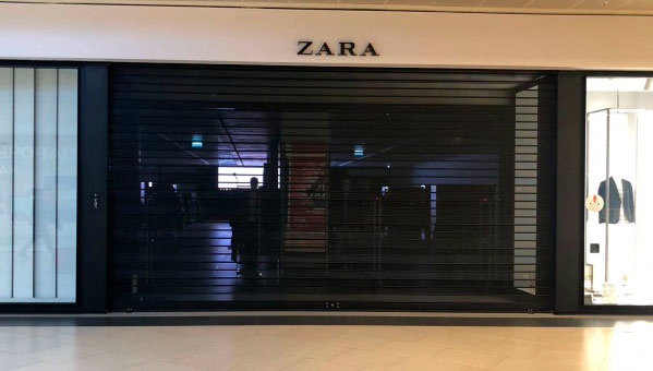 Zara массово сокращает сотрудников в России