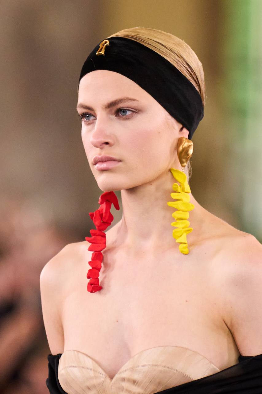 Украшения от Schiaparelli