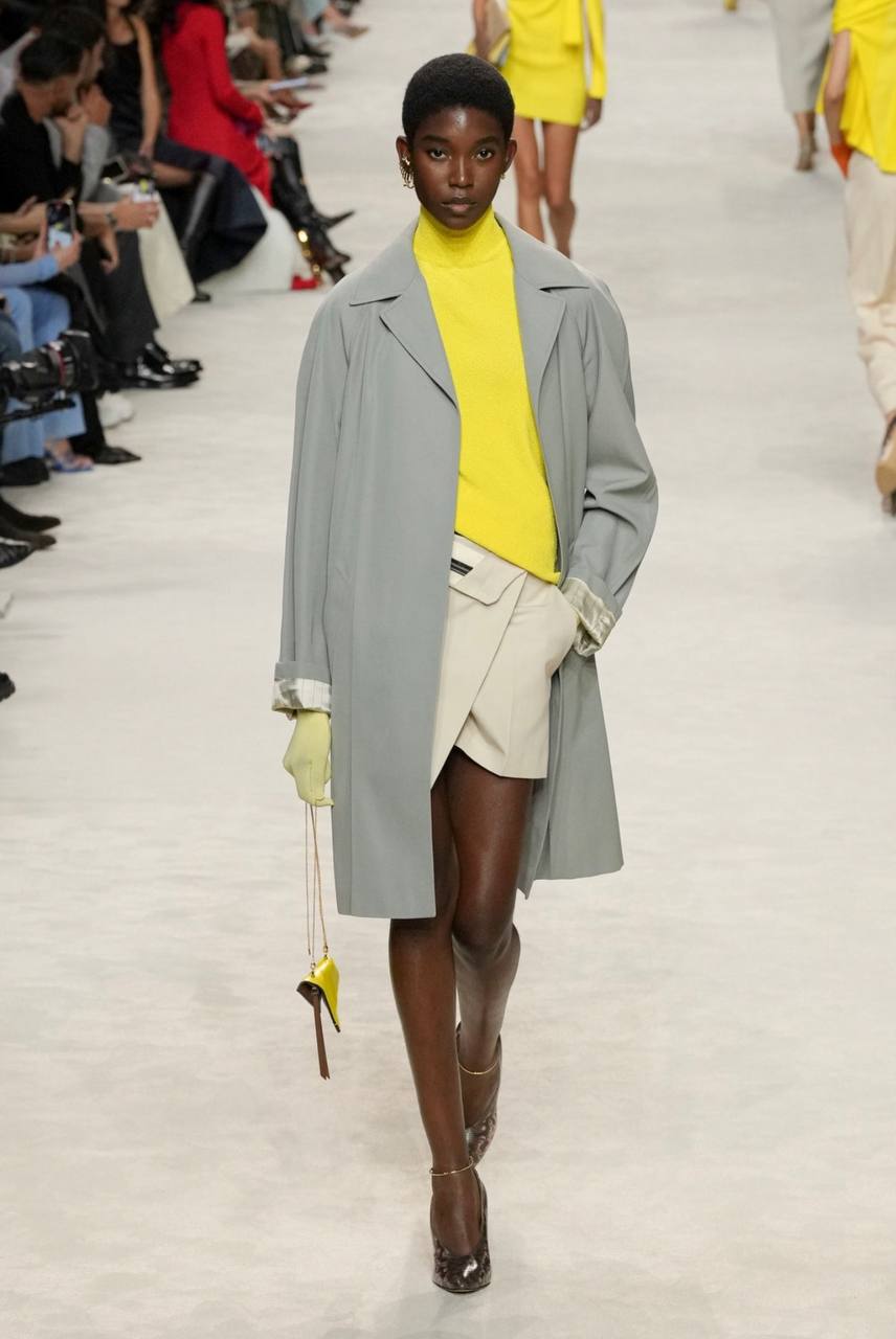 Какая красивая мондриановская коллекция Fendi.